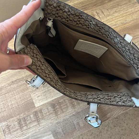 Coach Handbag - Picture 6 of 11